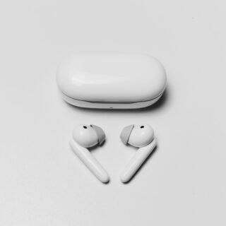 Earphones & Charger Case